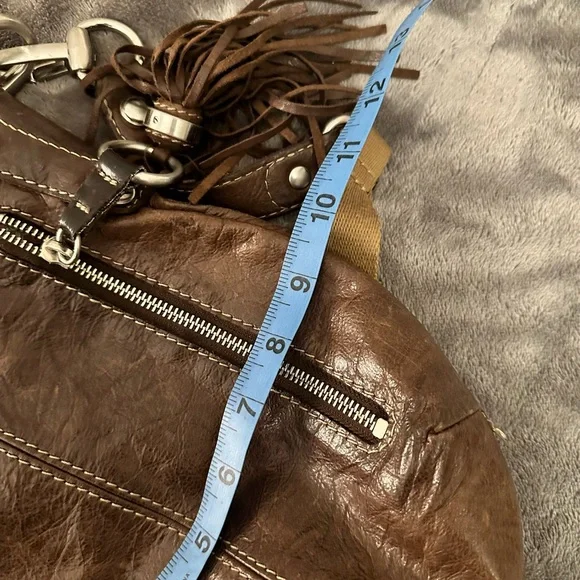 b. makowsky leather Brown Crossbody Bag with Tassel Accent perfect condition - Picture 5 of 7